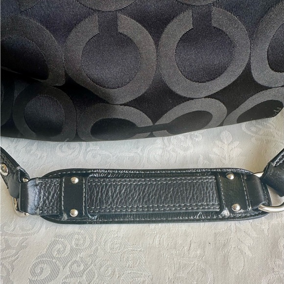 Coach black handbag - Picture 3 of 7